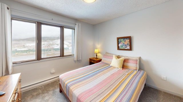 250 Cove Boulevard 3 photo 20