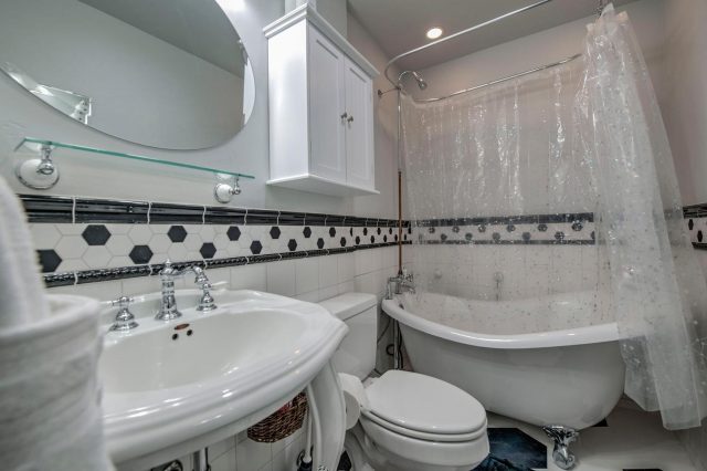 250 Cove Boulevard 3 photo 27