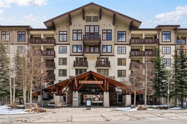 Condo in Passage Point, Copper Mountain — photo 1 Condo in Passage Point, Copper Mountain, CO — photo 1 (MLS S1068479)