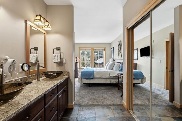 910 Copper Road 419 photo 20