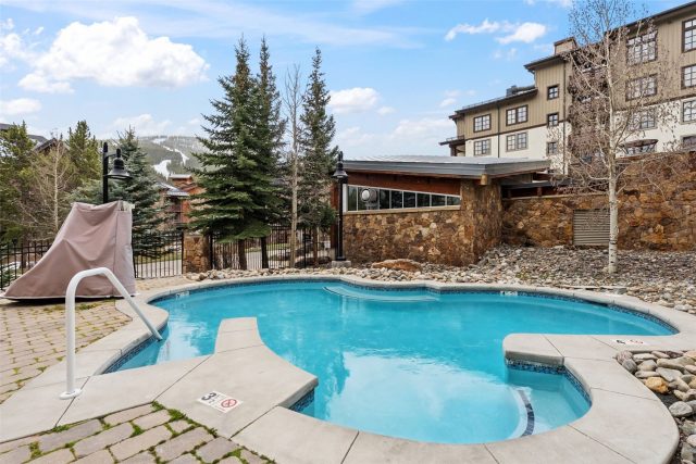 910 Copper Road 419 photo 28