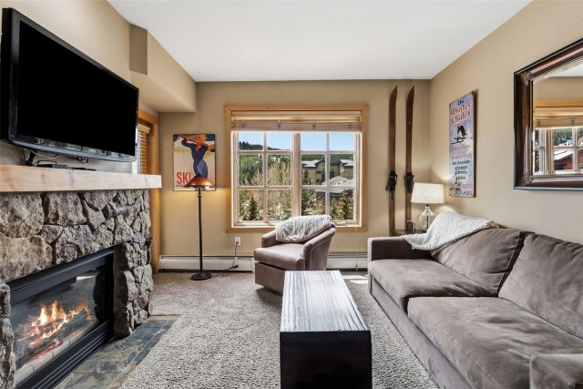 Condo in Passage Point, Copper Mountain — photo 2 Condo in Passage Point, Copper Mountain, CO — photo 2 (MLS S1068479)