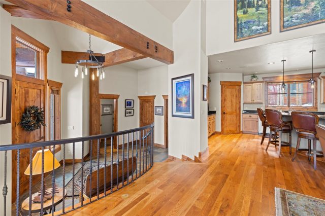 338 Fairways Drive photo 10