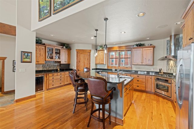 338 Fairways Drive photo 13