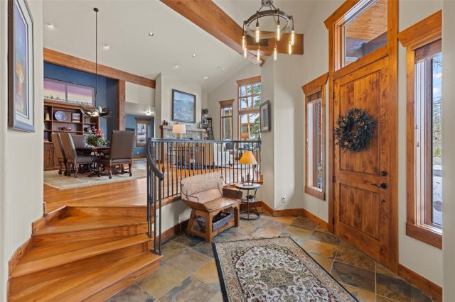 338 Fairways Drive photo 16