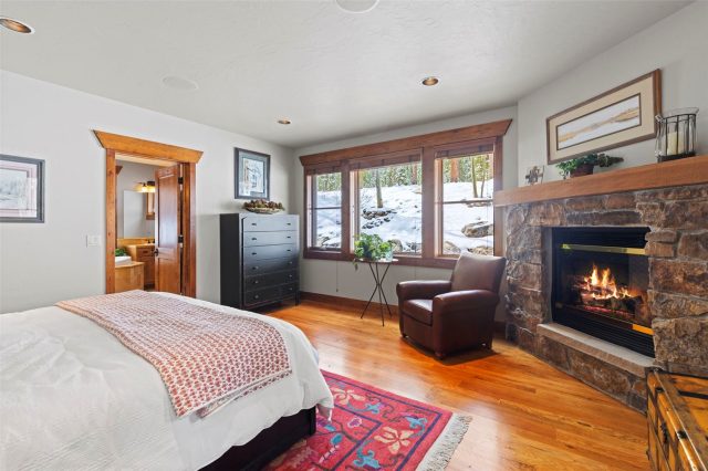 338 Fairways Drive photo 18