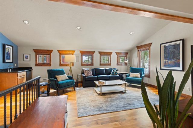 338 Fairways Drive photo 28