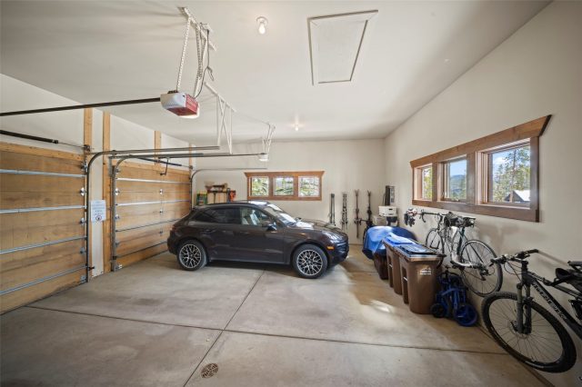 338 Fairways Drive photo 33