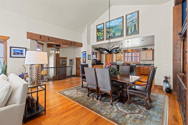 338 Fairways Drive photo 9