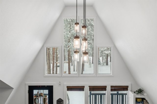 293 Regal Circle photo 10