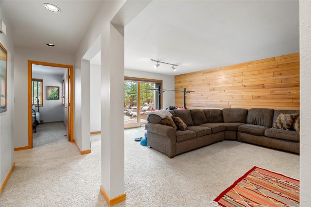 126 Snowberry Way photo 32