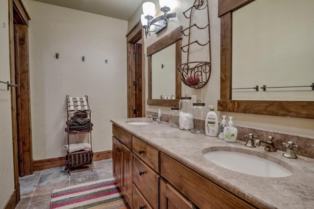 86 Grey Jay Lane photo 37