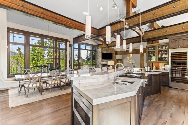 584 Peerless Drive photo 10