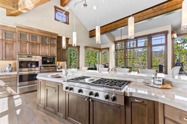 584 Peerless Drive photo 11
