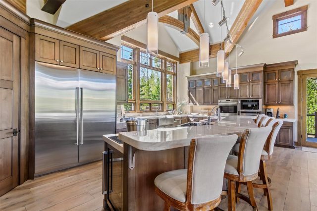 584 Peerless Drive photo 13