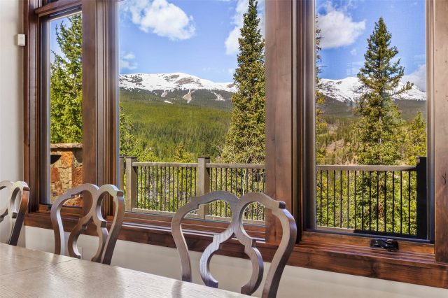 584 Peerless Drive photo 16