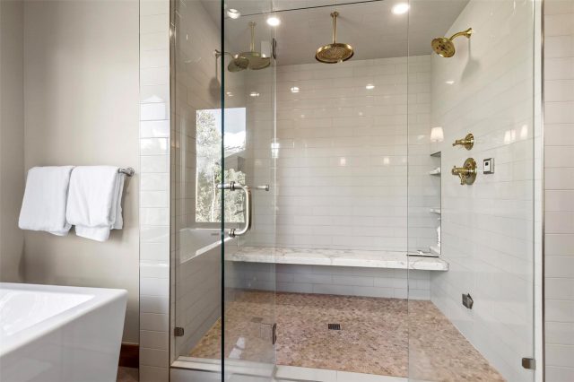 584 Peerless Drive photo 23