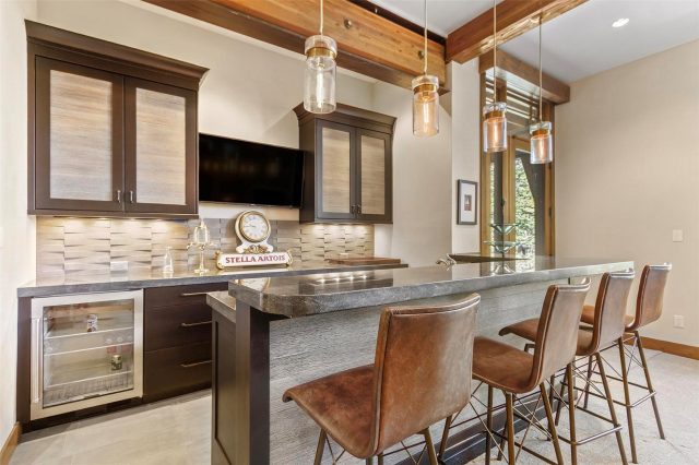 584 Peerless Drive photo 29