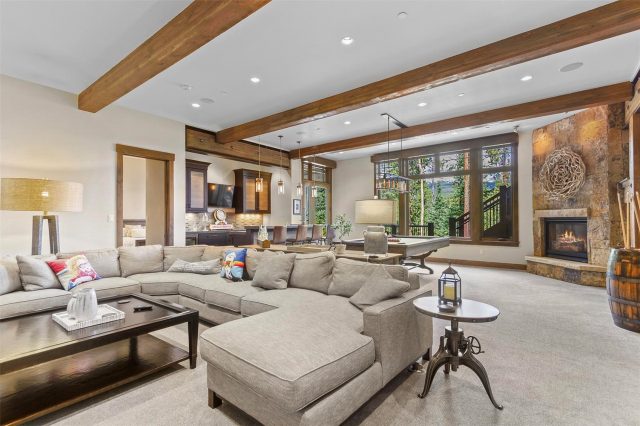 584 Peerless Drive photo 33