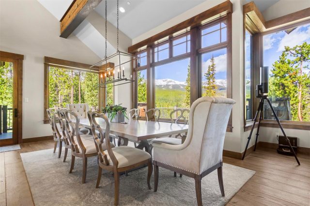 584 Peerless Drive photo 7