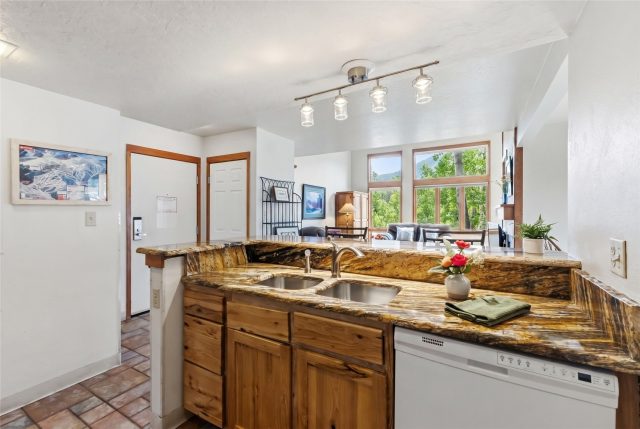 Condo in Quicksilver Condo, Keystone, CO — photo 6 (MLS S1068521)