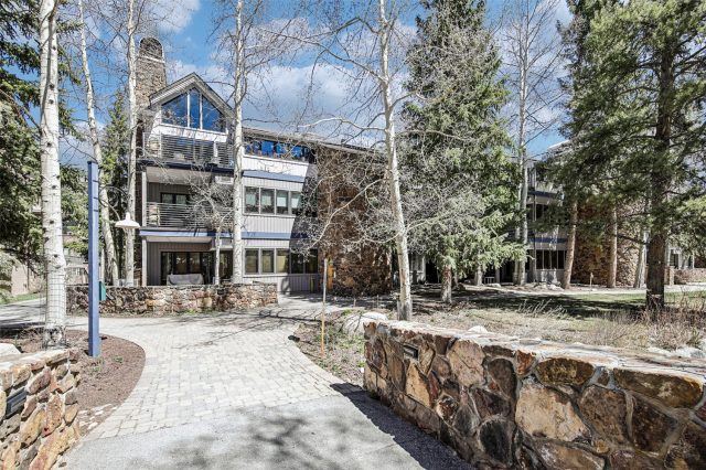 Condo in Chateaux D Mont Condo, Keystone — photo 1 Condo in Chateaux D Mont Condo, Keystone, CO — photo 1 (MLS S1068534)