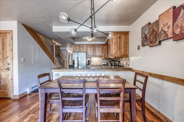 200 N Ridge Street R- A photo 18