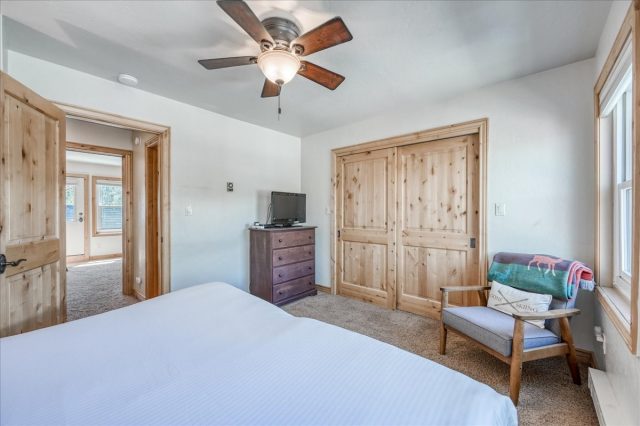200 N Ridge Street R- A photo 22