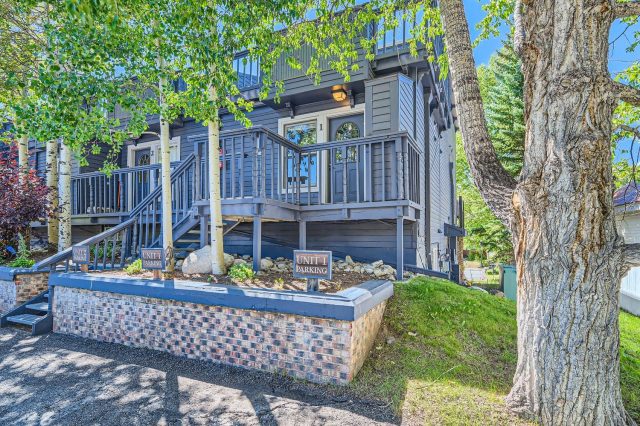 200 N Ridge Street R- A photo 41