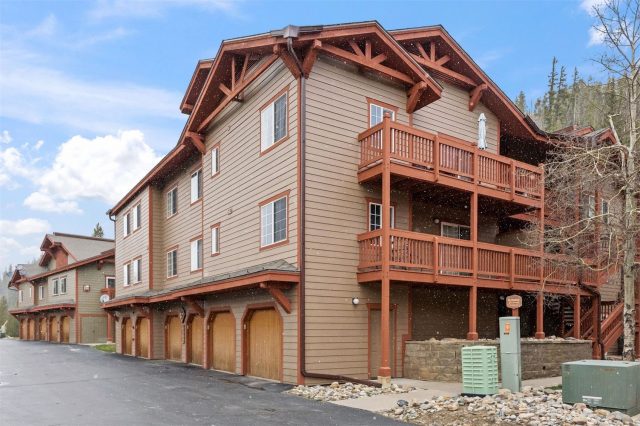 Condo in Villas At Swans Nest Condo, Breckenridge, CO — photo 2 (MLS S1068567)