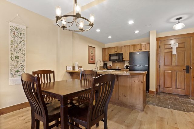 35 Mountain Thunder Drive 5106 photo 9