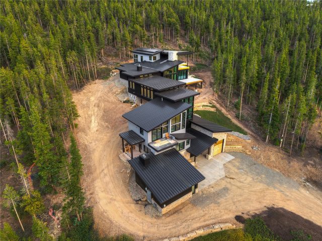 188 Point View Place photo 11