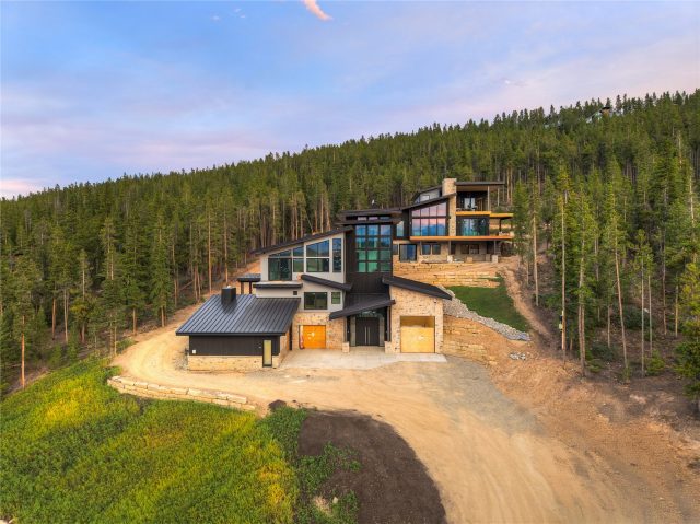188 Point View Place photo 14