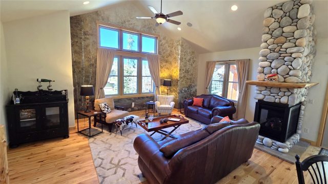 419 Kestrel Lane photo 14