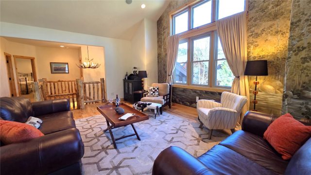 419 Kestrel Lane photo 15