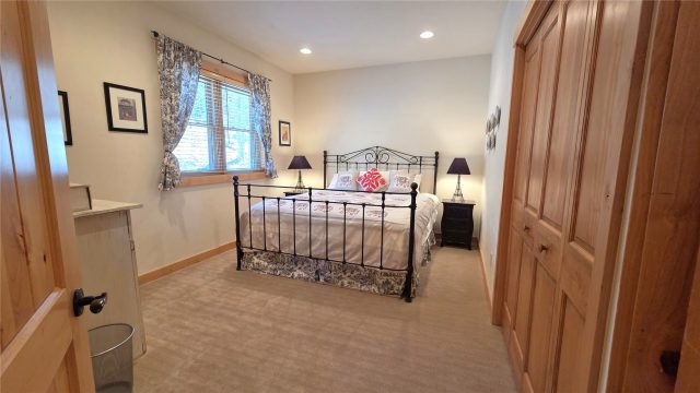 419 Kestrel Lane photo 24