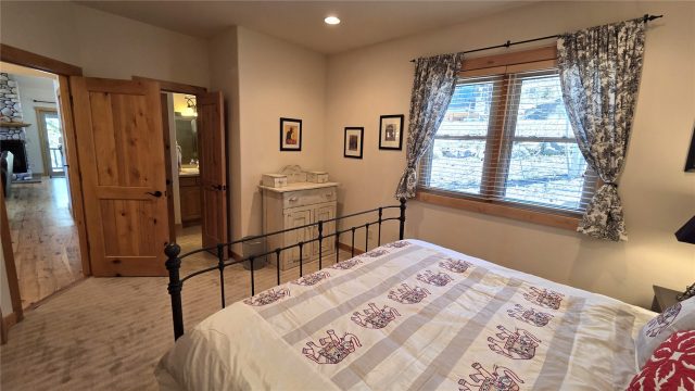419 Kestrel Lane photo 26