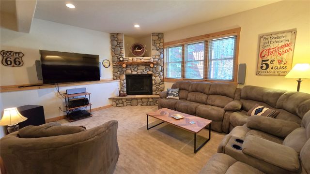 419 Kestrel Lane photo 31