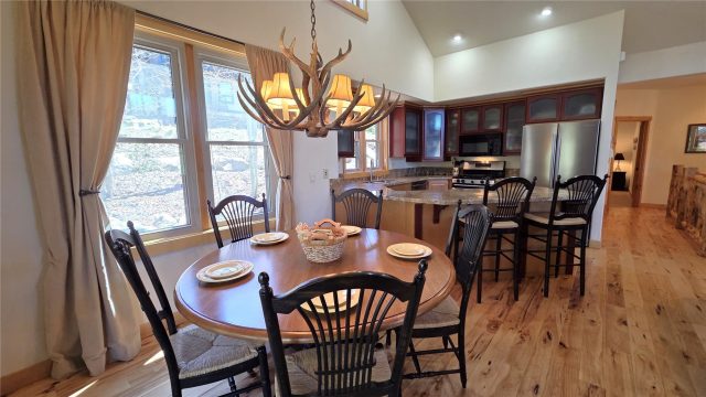 419 Kestrel Lane photo 8