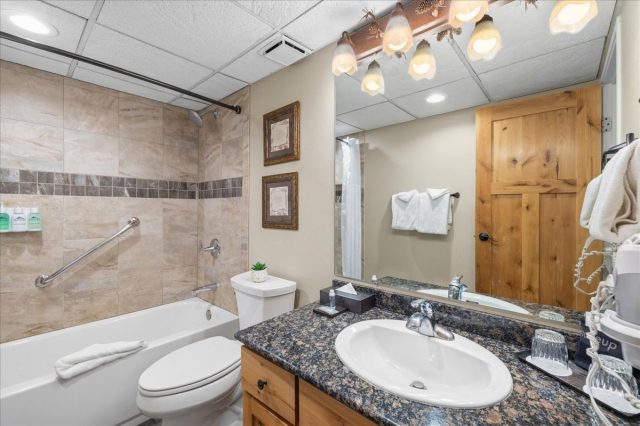 601 Village Road 13130 photo 14