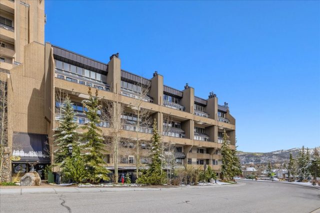 601 Village Road 13130 photo 24