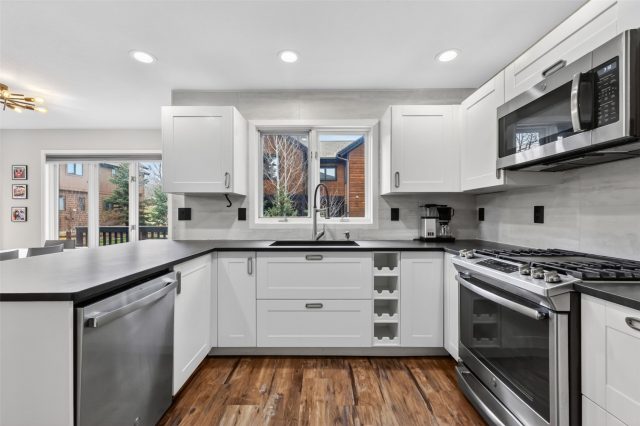 1532 Legend Lake S photo 12