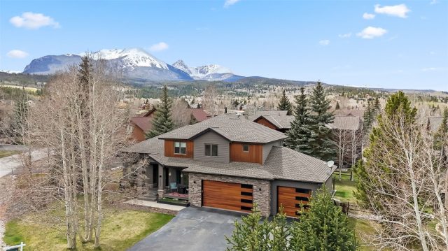 Home in Blue River Run, Silverthorne — photo 1 Home in Blue River Run, Silverthorne, CO — photo 1 (MLS S1068595)