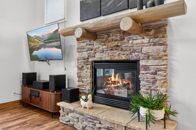 1532 Legend Lake S photo 7