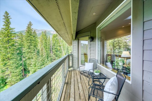 Condo in Gore Trail At Wildernest Condo, Silverthorne — photo 2 Condo in Gore Trail At Wildernest Condo, Silverthorne, CO — photo 2 (MLS S1068609)