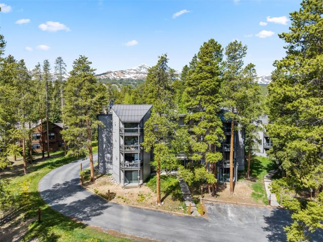 1127 Ski Hill Road 104 photo 30