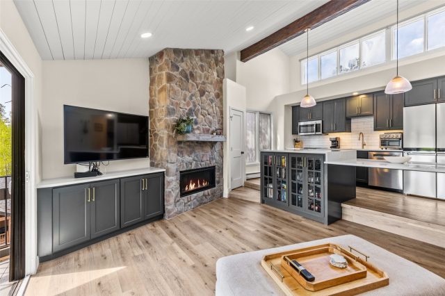 1127 Ski Hill Road 104 photo 8