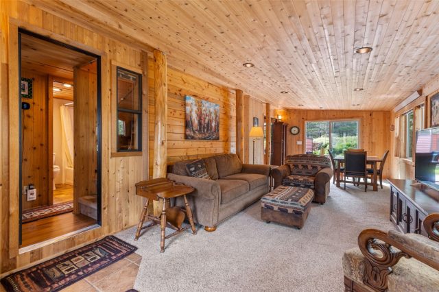 85 Revett Drive 105 photo 4