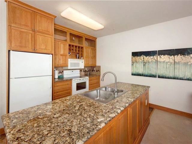 Condo in Seasons At Keystone Condo, Keystone, CO — photo 6 (MLS S1068629)
