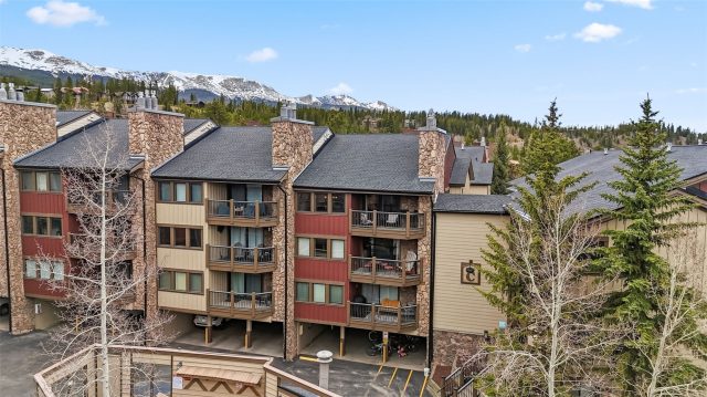 Condo in Park Place Condo, Breckenridge, CO — photo 2 (MLS S1068630)